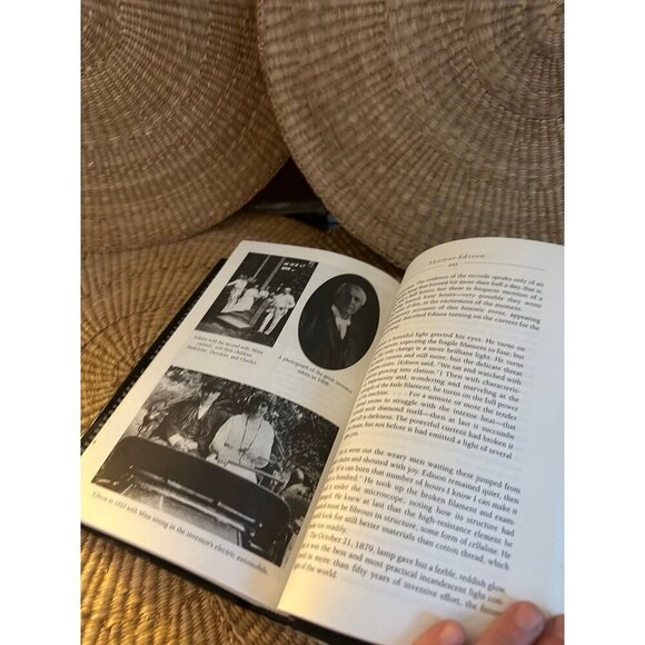 World’s Greatest Biographies book - Picture 7 of 9